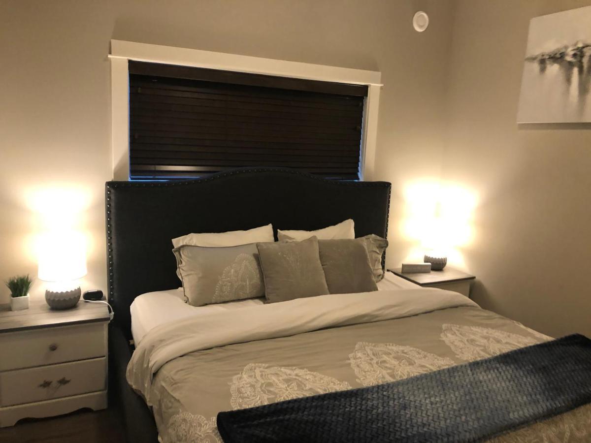 Sandy Feet Retreat Port Renfrew- Oceanfront 2Br Modern Cottage Buitenkant foto