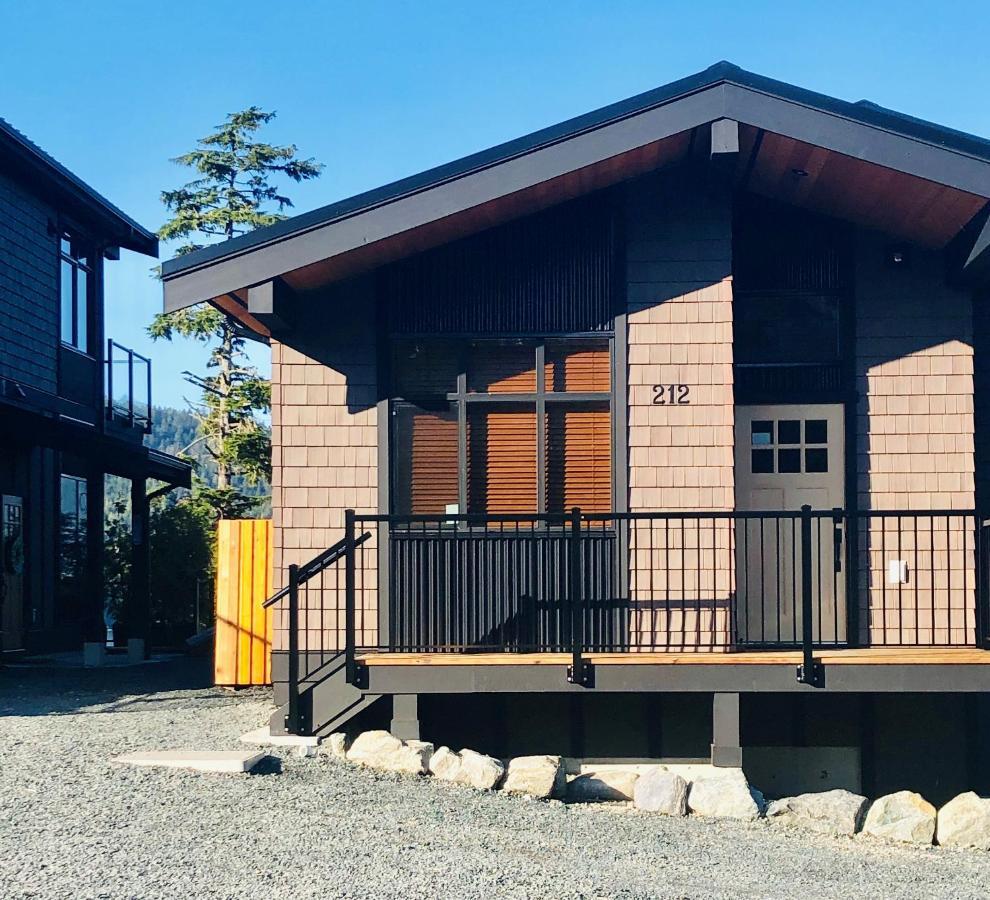 Sandy Feet Retreat Port Renfrew- Oceanfront 2Br Modern Cottage Buitenkant foto
